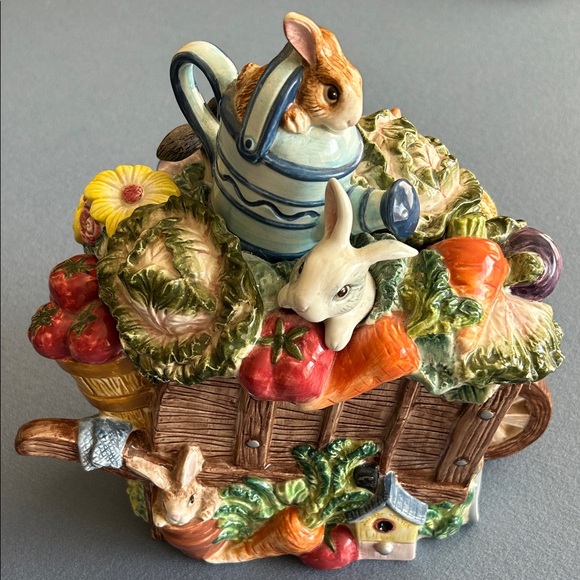 Fitz and Floyd Colorful Bunny and Vegetables Cookie